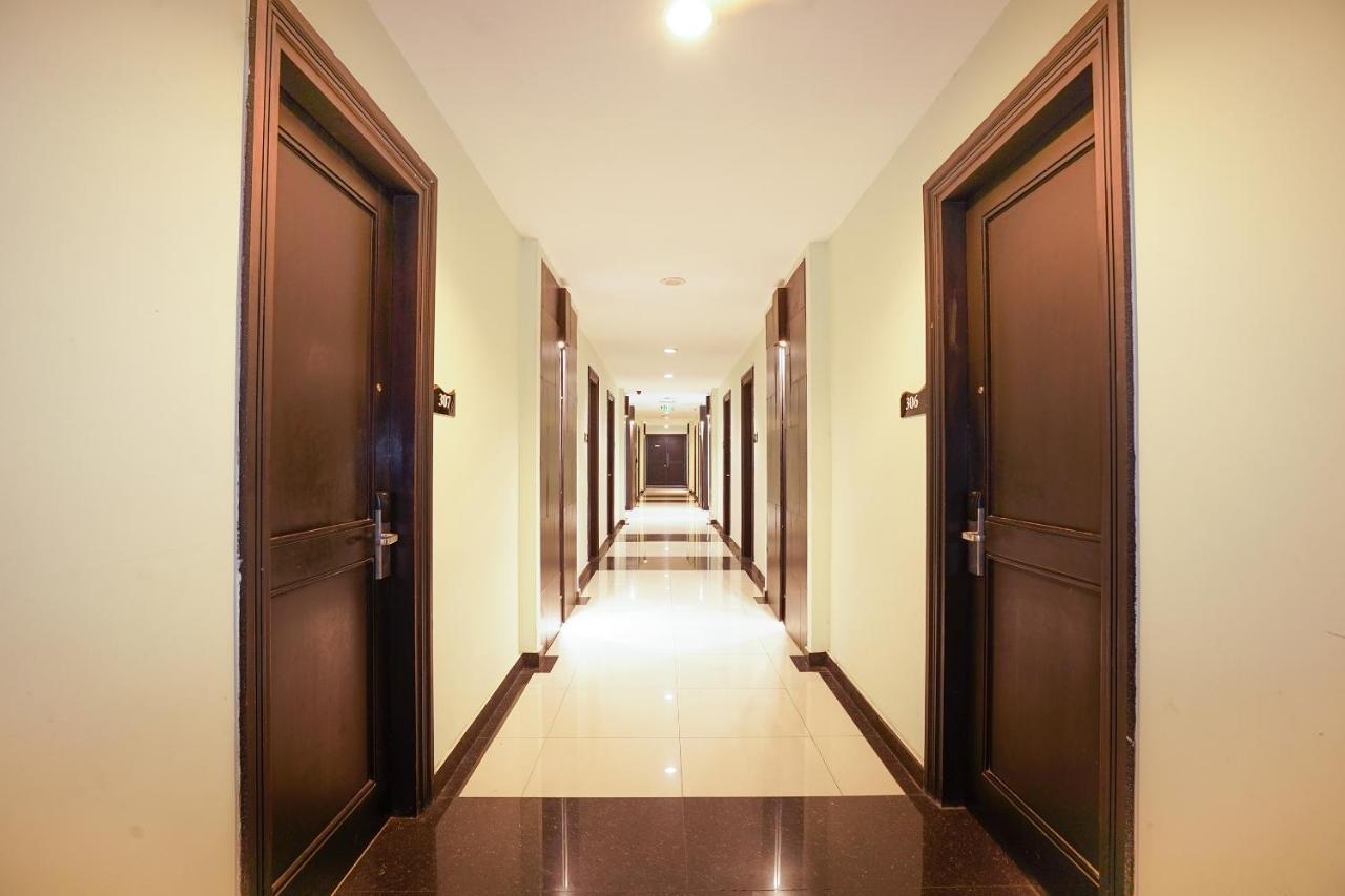 Oyo 197 Prime Royal Hotel Kapasari المظهر الخارجي الصورة