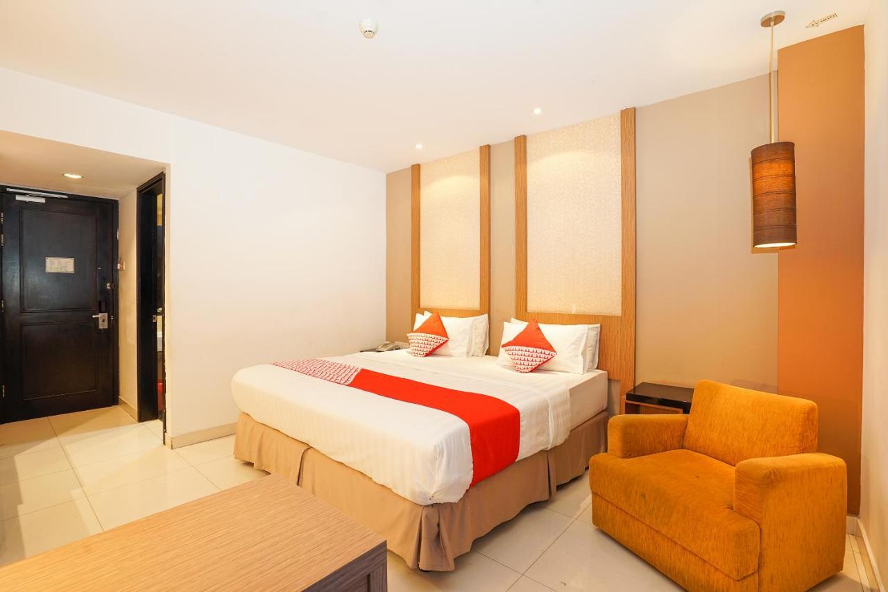 Oyo 197 Prime Royal Hotel Kapasari المظهر الخارجي الصورة