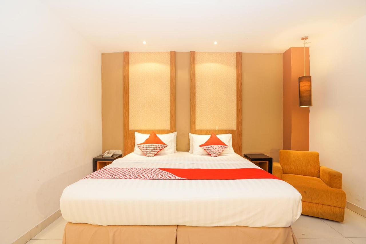 Oyo 197 Prime Royal Hotel Kapasari المظهر الخارجي الصورة