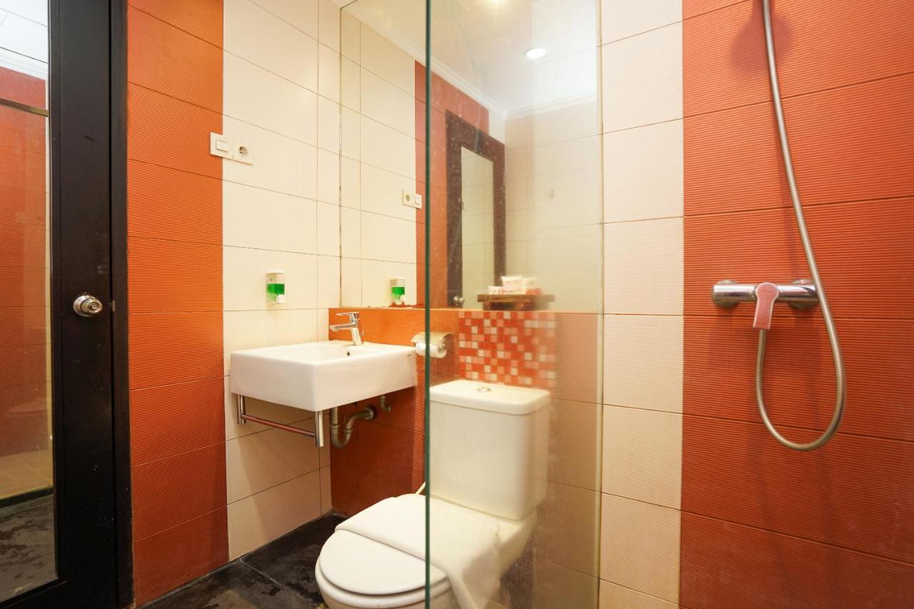 Oyo 197 Prime Royal Hotel Kapasari المظهر الخارجي الصورة