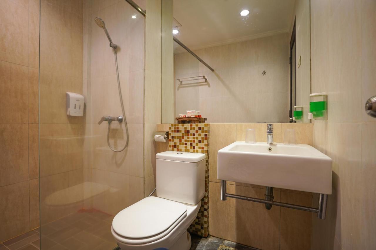 Oyo 197 Prime Royal Hotel Kapasari المظهر الخارجي الصورة